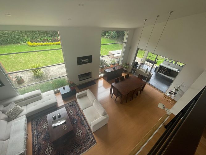 Casa de 5 alcobas en venta en Agrupacion Calahorra, Cajicá, 385 m² · foto 6 de 18