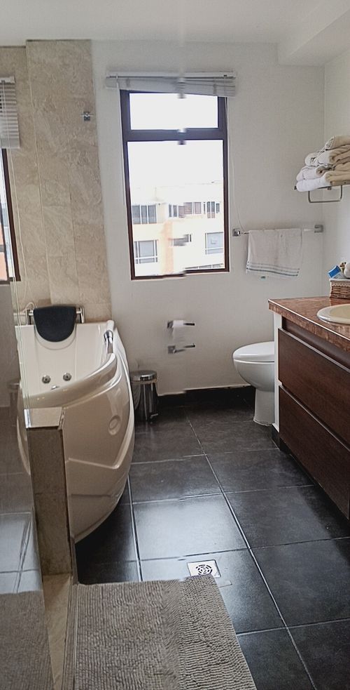 Apartamento de 5 alcobas en venta en Cerros De Suba, Bogotá, 260 m² · foto 22 de 24