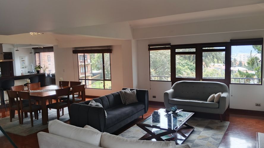 Apartamento de 5 alcobas en venta en Cerros De Suba, Bogotá, 260 m² · foto 8 de 24