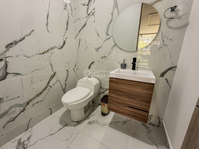 Casa de 3 alcobas en venta en Zuñiga, Medellín, 266 m² · foto 19 de 20