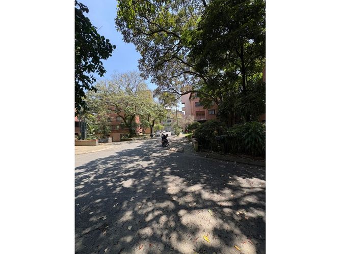 Casa de 4 alcobas en venta en La Candelaria, Medellín, 110 m² · foto 2 de 13