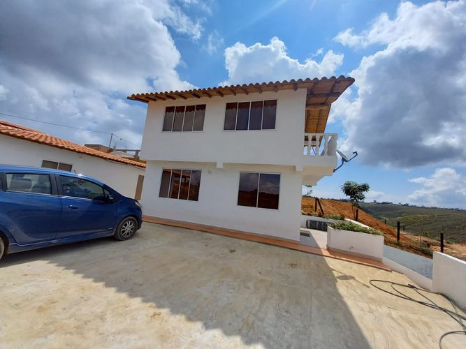 Casa de 5 alcobas en venta en Mesa De Los Santos, Piedecuesta · foto 4 de 24