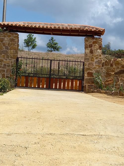 Casa de 5 alcobas en venta en Mesa De Los Santos, Piedecuesta · foto 2 de 24