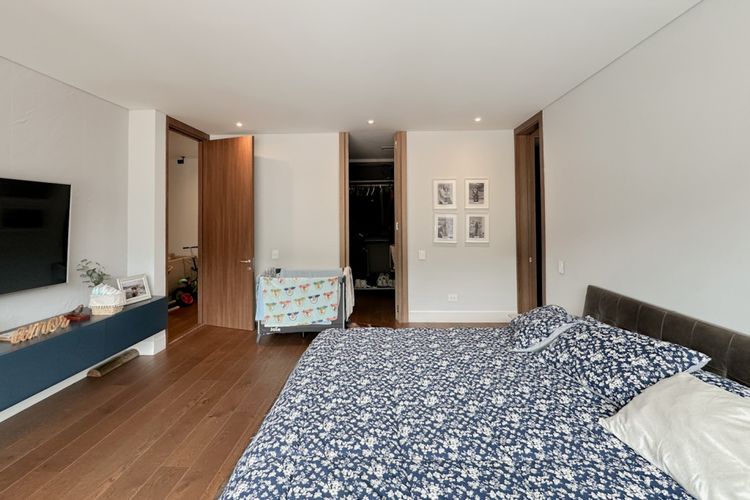 Apartamento de 3 alcobas en venta en Chico, Bogotá, 255 m² · foto 14 de 24