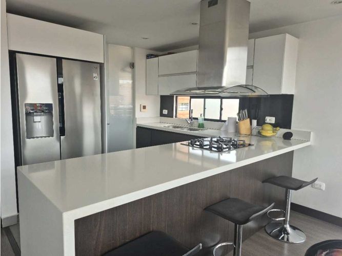 Apartamento de 3 alcobas en venta en Santa Paula, Bogotá, 135 m² · foto 6 de 18