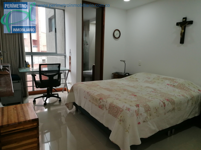 Apartamento de 3 alcobas en venta en Laureles, Medellín, 154 m² · foto 8 de 18