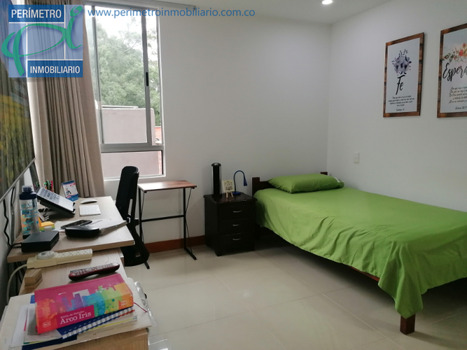 Apartamento de 3 alcobas en venta en Laureles, Medellín, 154 m² · foto 14 de 18
