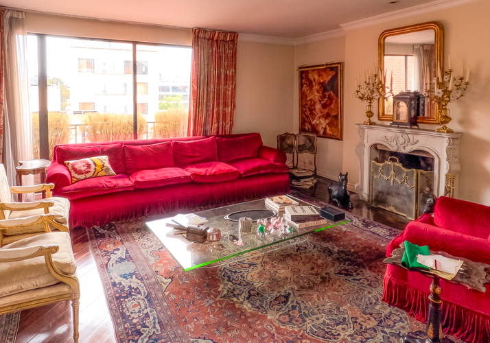 Apartamento de 3 alcobas en venta en El Retiro, Bogotá, 367 m² · foto 2 de 24