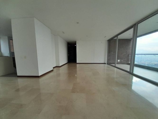 Apartamento de 4 alcobas en venta en La Calera, Medellín, 198 m² · foto 2 de 24