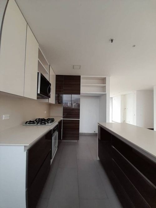 Apartamento de 4 alcobas en venta en La Calera, Medellín, 198 m² · foto 8 de 24