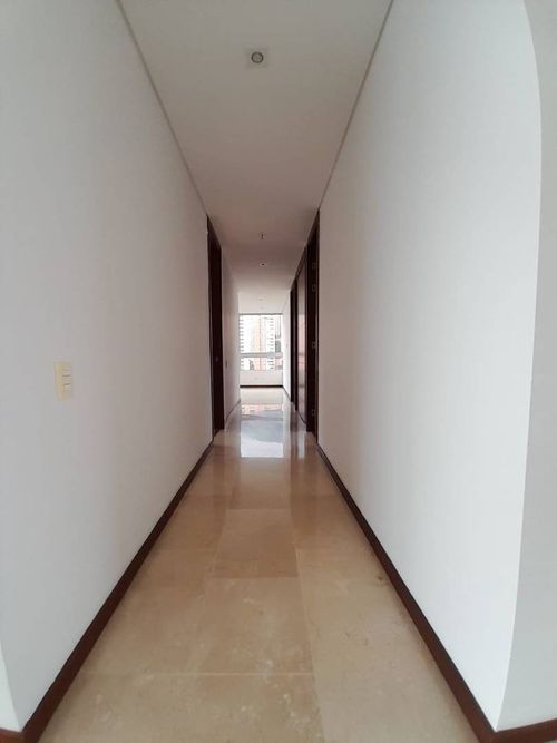Apartamento de 4 alcobas en venta en La Calera, Medellín, 198 m² · foto 12 de 24