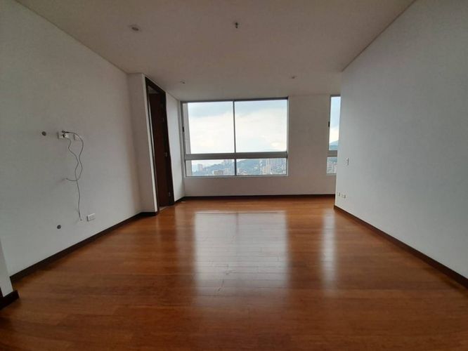 Apartamento de 4 alcobas en venta en La Calera, Medellín, 198 m² · foto 19 de 24