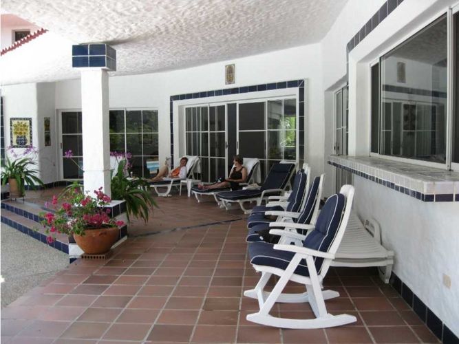 Casa de 6 alcobas en arriendo en Girardot, Girardot, 740 m² · foto 5 de 12