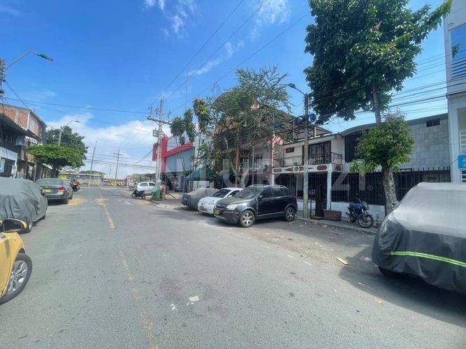 Casa de 3 alcobas en venta en Villa Del Prado, Cali, 93 m² · foto 2 de 19