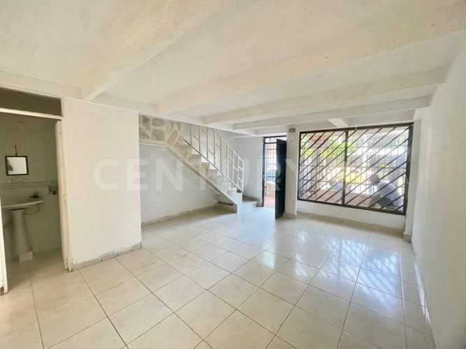 Casa de 3 alcobas en venta en Villa Del Prado, Cali, 93 m² · foto 3 de 19
