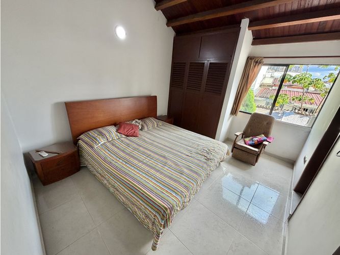 Casa de 4 alcobas en venta en La Floresta, Bucaramanga, 289 m² · foto 6 de 21