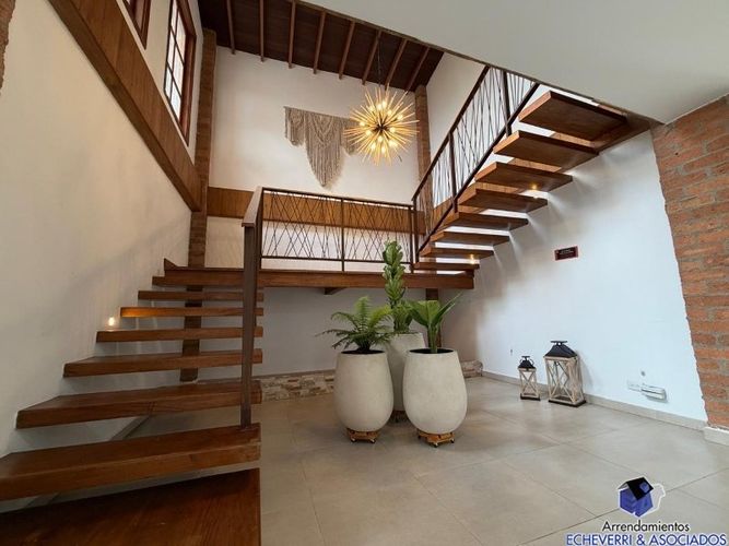 Casa de 4 alcobas en arriendo en La Mina, Envigado, 200 m² · foto 3 de 24