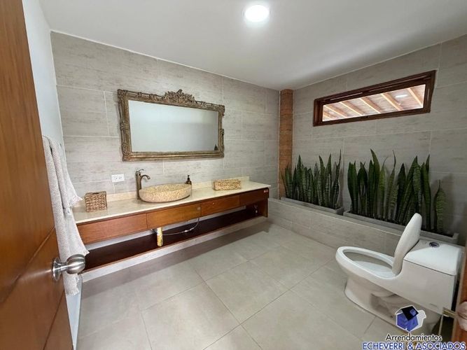 Casa de 4 alcobas en arriendo en La Mina, Envigado, 200 m² · foto 10 de 24