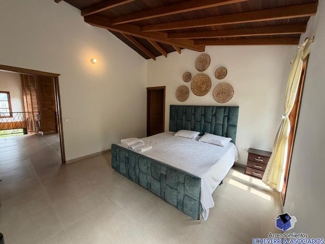 Casa de 4 alcobas en arriendo en La Mina, Envigado, 200 m² · foto 11 de 24