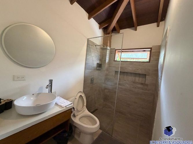 Casa de 4 alcobas en arriendo en La Mina, Envigado, 200 m² · foto 12 de 24