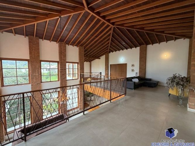 Casa de 4 alcobas en arriendo en La Mina, Envigado, 200 m² · foto 16 de 24