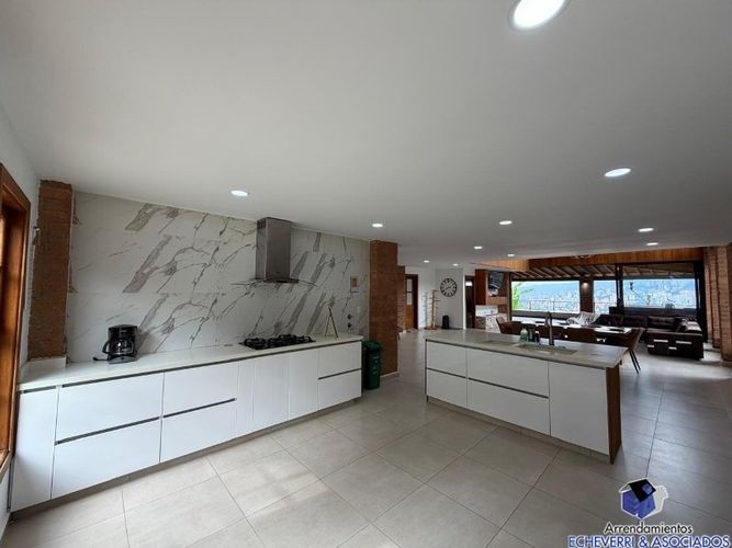 Casa de 4 alcobas en arriendo en La Mina, Envigado, 200 m² · foto 24 de 24