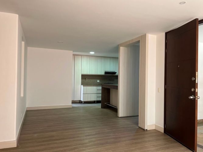 Apartamento de 3 alcobas en arriendo en Loma Del Esmeraldal, Envigado, 140 m² · foto 5 de 21