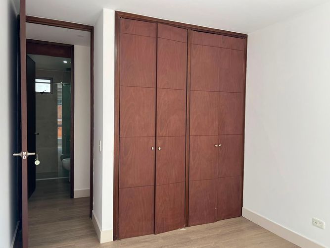 Apartamento de 3 alcobas en arriendo en Loma Del Esmeraldal, Envigado, 140 m² · foto 7 de 21