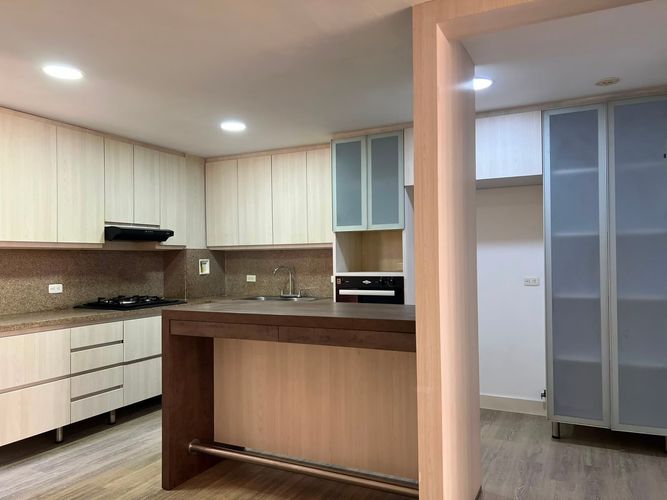 Apartamento de 3 alcobas en arriendo en Loma Del Esmeraldal, Envigado, 140 m² · foto 2 de 21