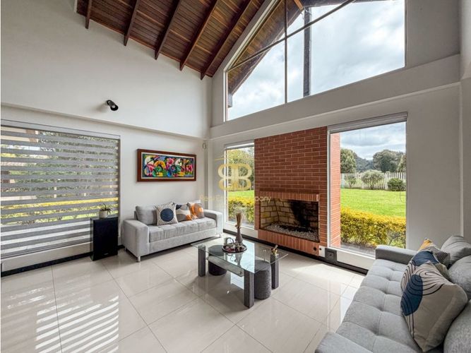 Casa de 3 alcobas en venta en Fagua, Chía, 300 m² · foto 2 de 24