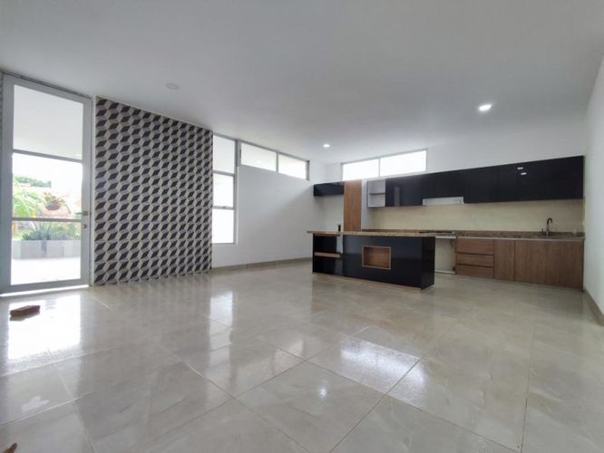 Casa de 5 alcobas en venta en California, Los Patios, 300 m² · foto 4 de 24