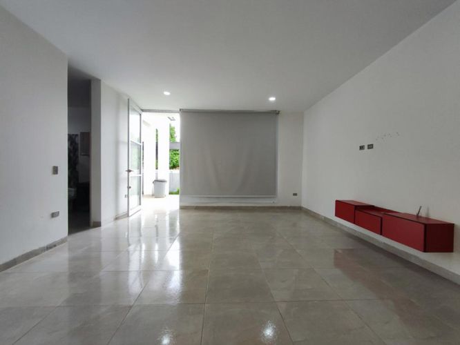 Casa de 5 alcobas en venta en California, Los Patios, 300 m² · foto 17 de 24