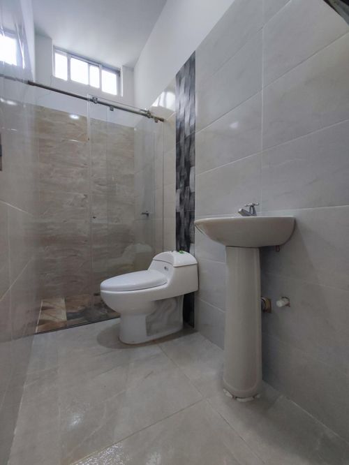 Casa de 5 alcobas en venta en California, Los Patios, 300 m² · foto 24 de 24