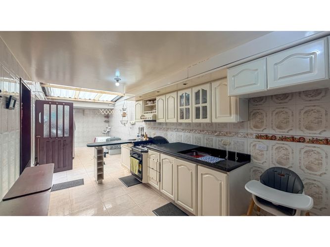 Casa en venta en Usaquen, Bogotá · foto 6 de 16