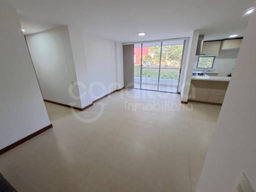 Apartamento de 3 alcobas en arriendo en Loma De Las Brujas, Envigado, 95 m² · foto 5 de 17