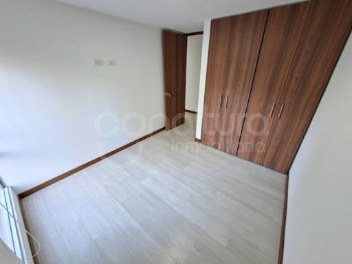 Apartamento de 3 alcobas en arriendo en Loma De Las Brujas, Envigado, 95 m² · foto 10 de 17