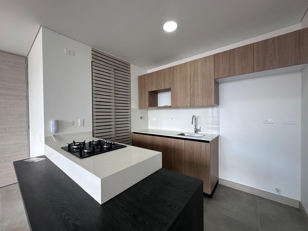 Apartamento en arriendo en El Poblado, Medellín · foto 7 de 18