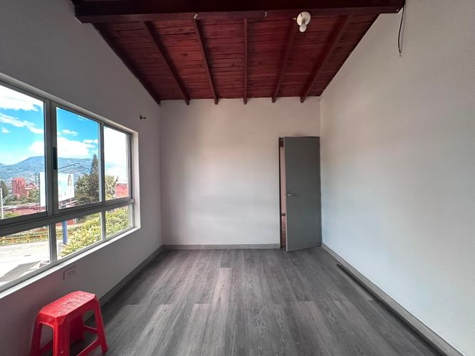 Apartamento de 2 alcobas en arriendo en El Poblado, Medellín, 179 m² · foto 9 de 19