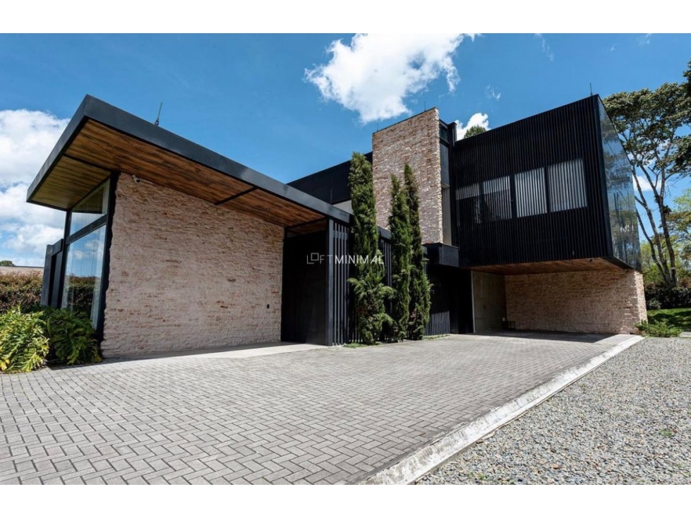 4BR House in El Poblado (1575 m²) for Sale
