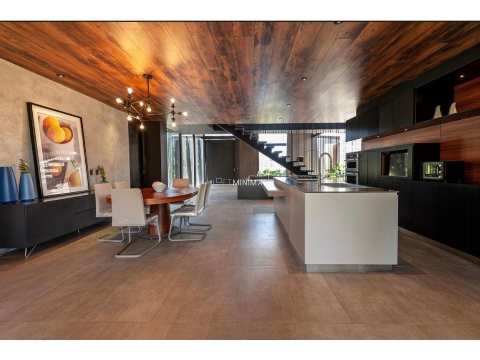 Casa de 4 alcobas en venta en El Poblado, Envigado, 1575 m² · foto 6 de 16