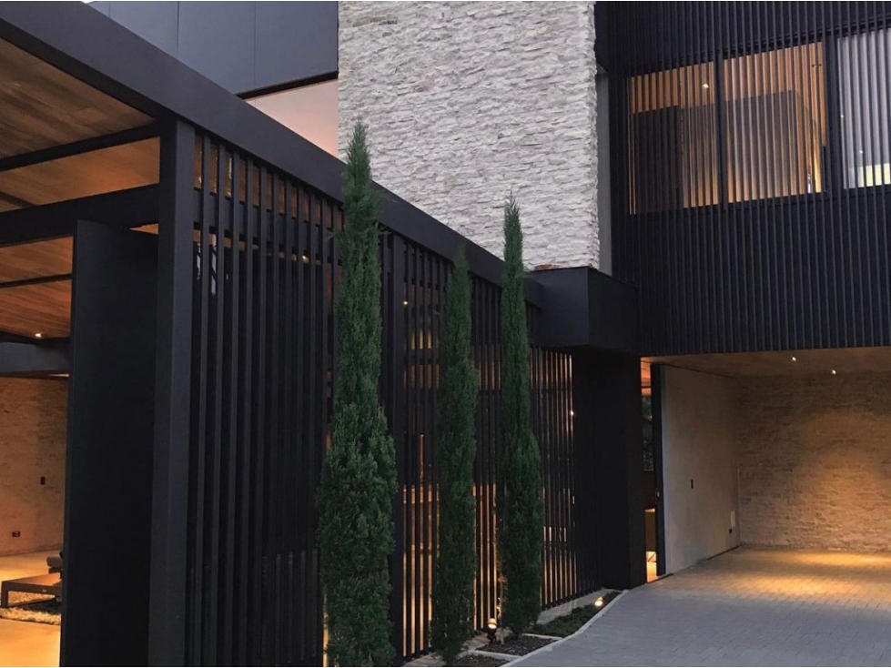 Casa de 4 alcobas en venta en El Poblado, Envigado, 1575 m² · foto 7 de 16