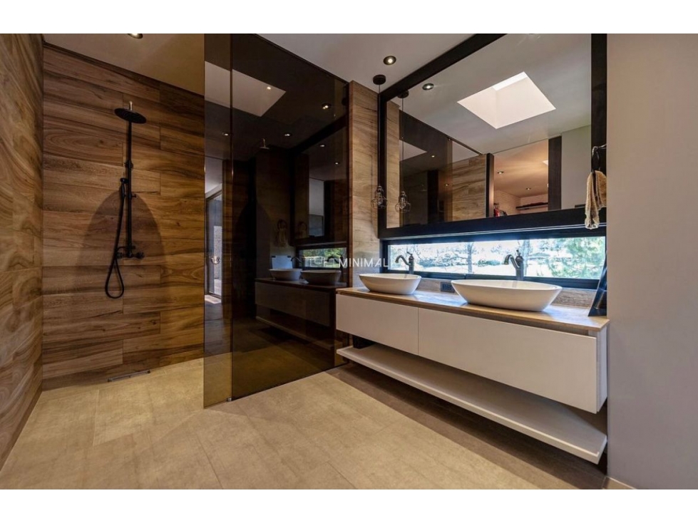 Casa de 4 alcobas en venta en El Poblado, Envigado, 1575 m² · foto 9 de 16