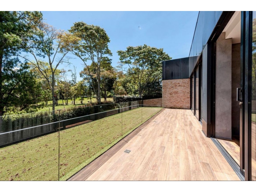 Casa de 4 alcobas en venta en El Poblado, Envigado, 1575 m² · foto 12 de 16