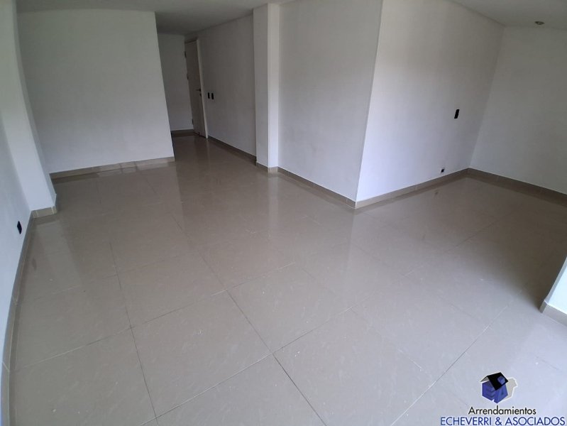 Apartamento en arriendo en Loma Del Escobero, Envigado · foto 9 de 12