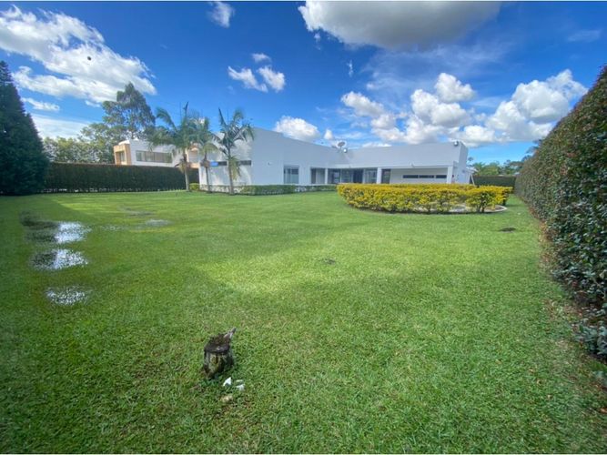 Casa de 4 alcobas en venta en Llano Grande, Rionegro, 350 m² · foto 4 de 24