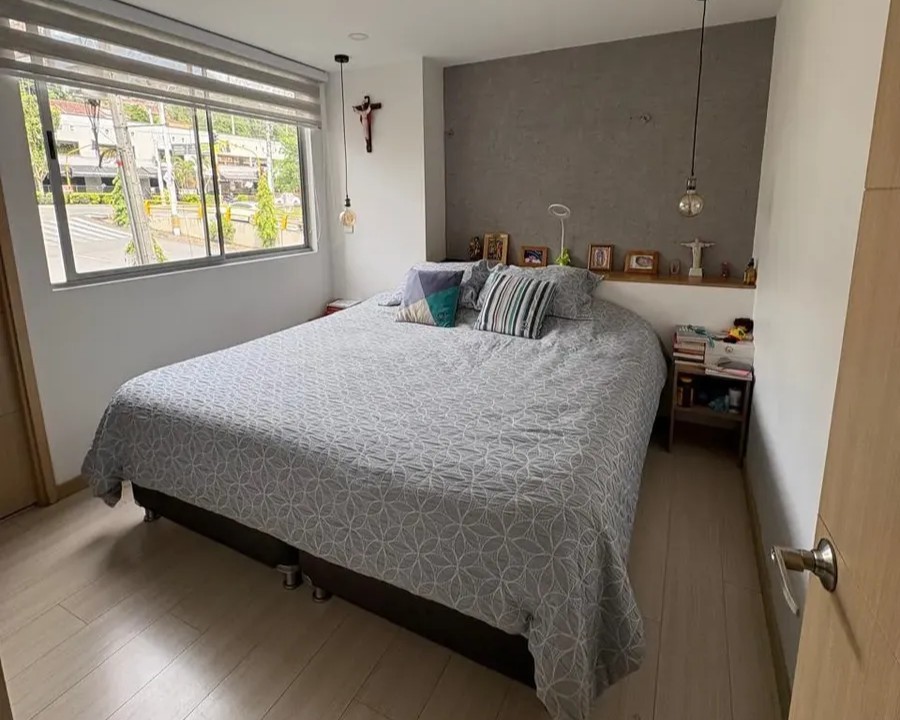 Apartamento en venta en Loma Del Esmeraldal, Envigado · foto 5 de 12