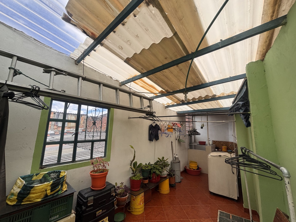 Casa en venta en Santa Lucia, Bogotá · foto 2 de 19