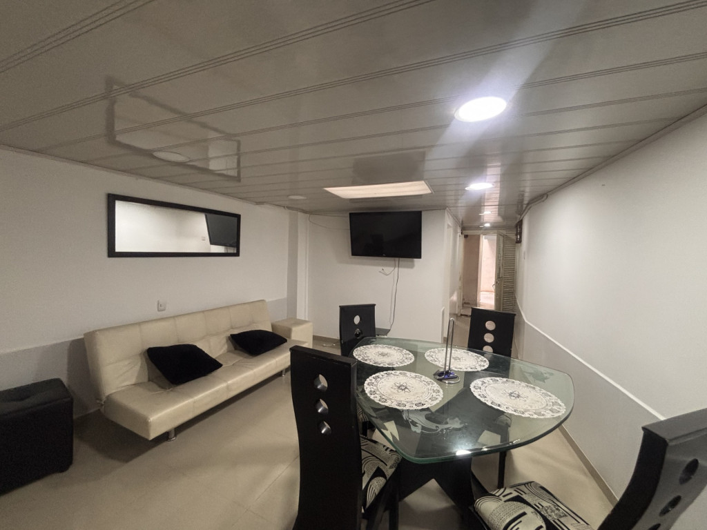 Casa en venta en Santa Lucia, Bogotá · foto 3 de 19