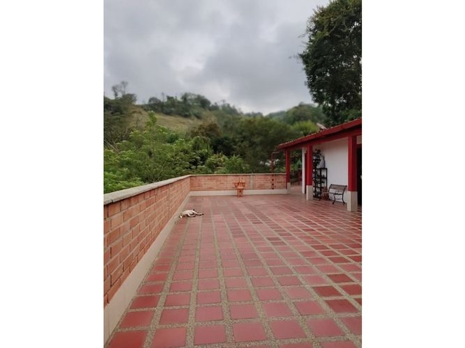 Finca en venta en La Candelaria, Medellín, 8000 m² · foto 5 de 22
