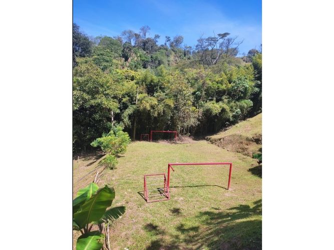 Finca en venta en La Candelaria, Medellín, 8000 m² · foto 21 de 22
